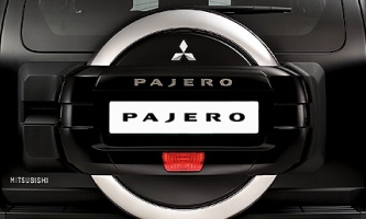 my12_pajero-Black_Spare_Wheel2.jpg